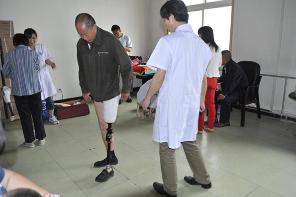 截肢患者安裝不合適假肢會引起哪些疾病(圖1) 截肢患者安裝不合適假肢會引起哪些疾病(圖1)